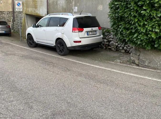 Vicolo Forno شقة *